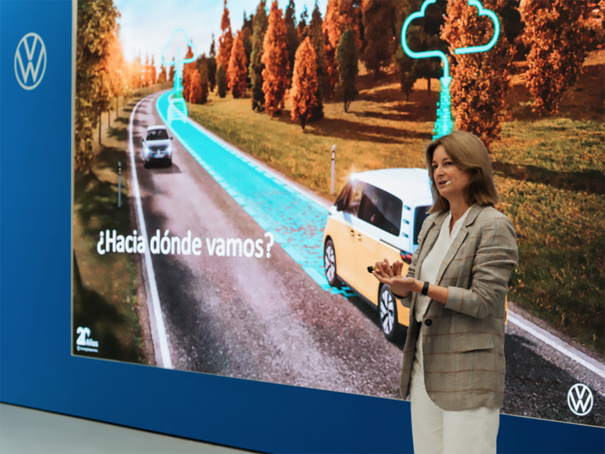 Laura Ros (Volkswagen España): "La transición al coche eléctrico es clave para la movilidad sostenible"