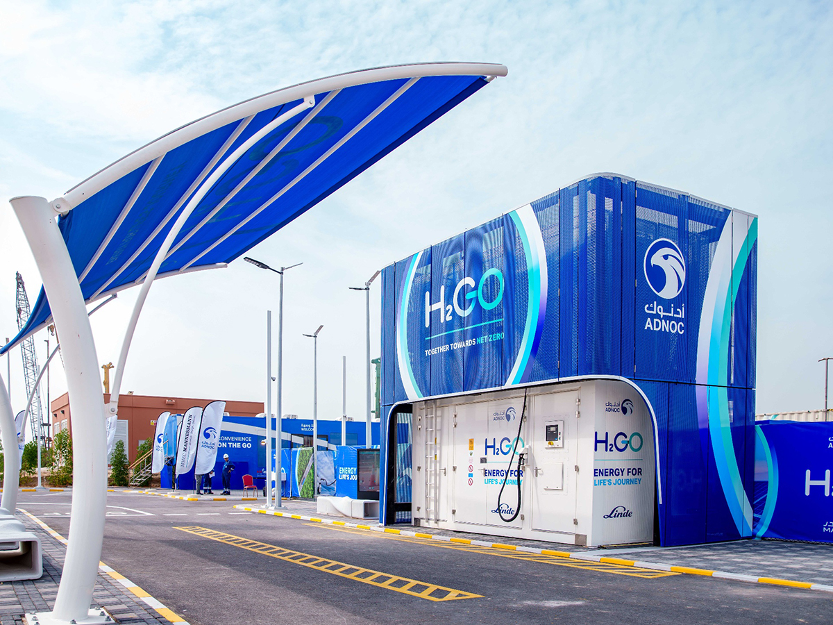 ADNOC abre la primera estación piloto de hidrógeno verde de alta velocidad para vehículos