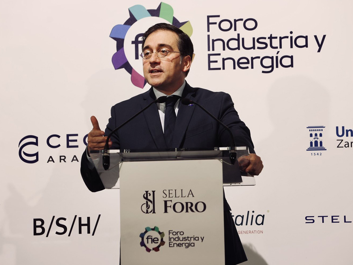 Albares afirma que España está en condiciones de encaminarse a la autonomía energética real