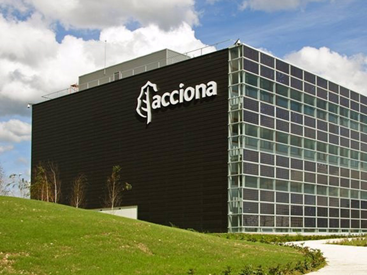 Acciona construirá una de las mayores líneas de transmisión eléctrica de Australia por 850 millones