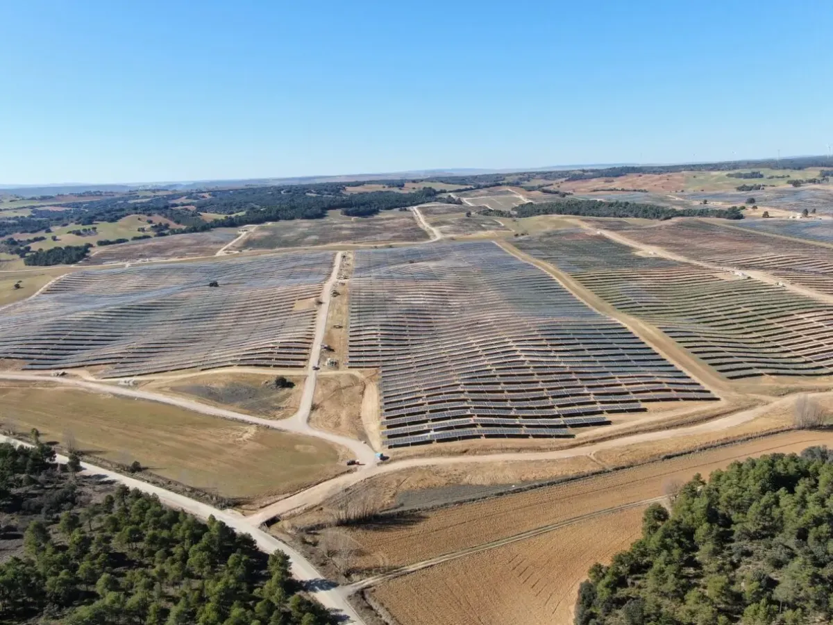 Así es el mayor proyecto de baterías en España hibridado con renovables