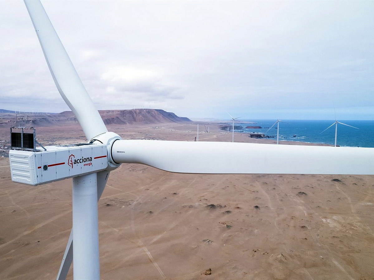 Acciona Energía comienza a operar su primer parque eólico en Perú