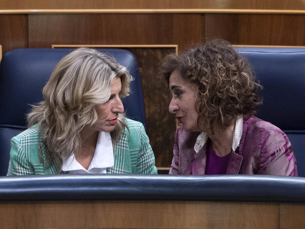 La vicepresidenta segunda del Gobierno y ministra de Trabajo, Yolanda Díaz, y la ministra de Hacienda y Función Pública, María Jesús Montero. FOTO:  Alberto Ortega - Europa Press