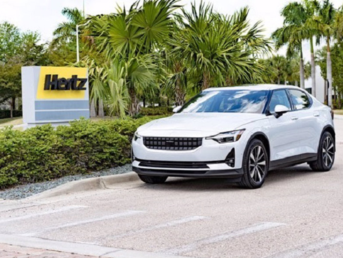 Hertz venderá 20.000 coches eléctricos en EEUU para comprarlos de gasolina y "satisfacer la demanda