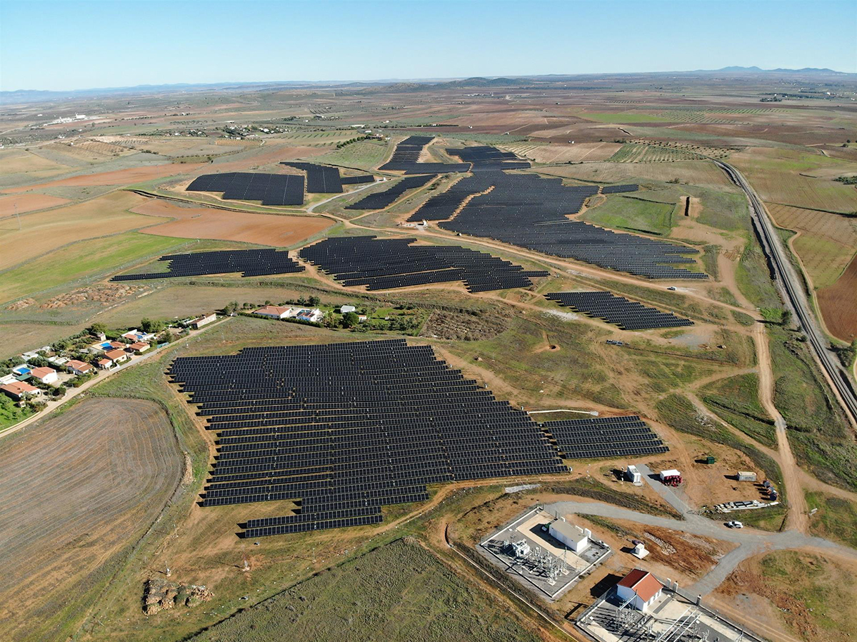 Alantra y Solarig cierran la financiación de 213 millones para la construcción de siete plantas solares en Italia y España