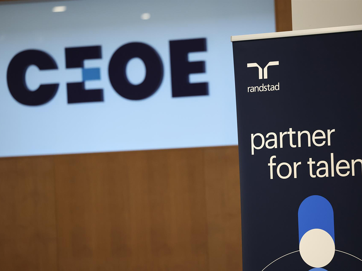 CEOE pide al Gobierno priorizar las necesidades de la industria de conexión a la red eléctrica