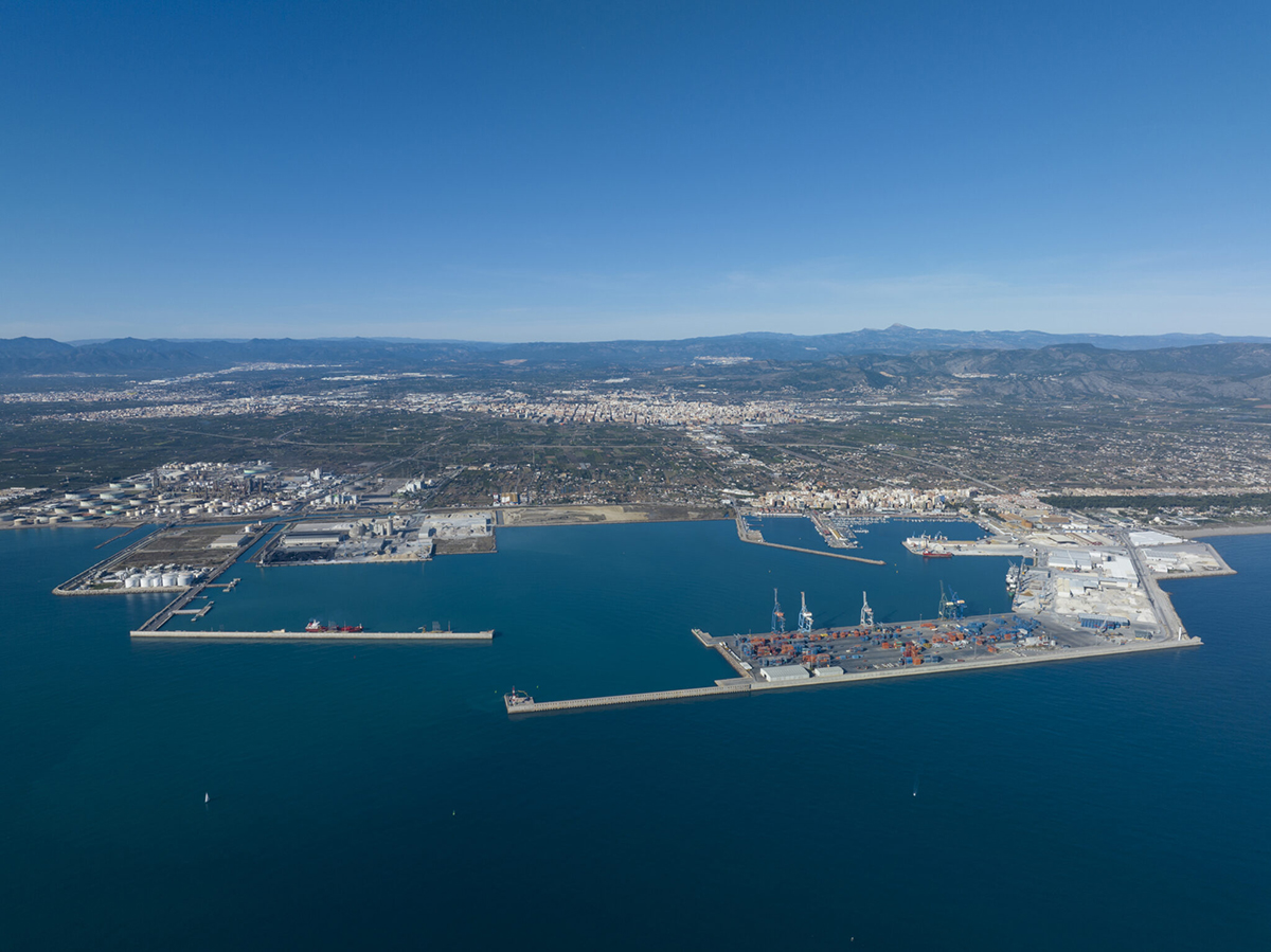 El puerto de Castellón se convertirá en el centro de energía eólica marina flotante en el Mediterráneo