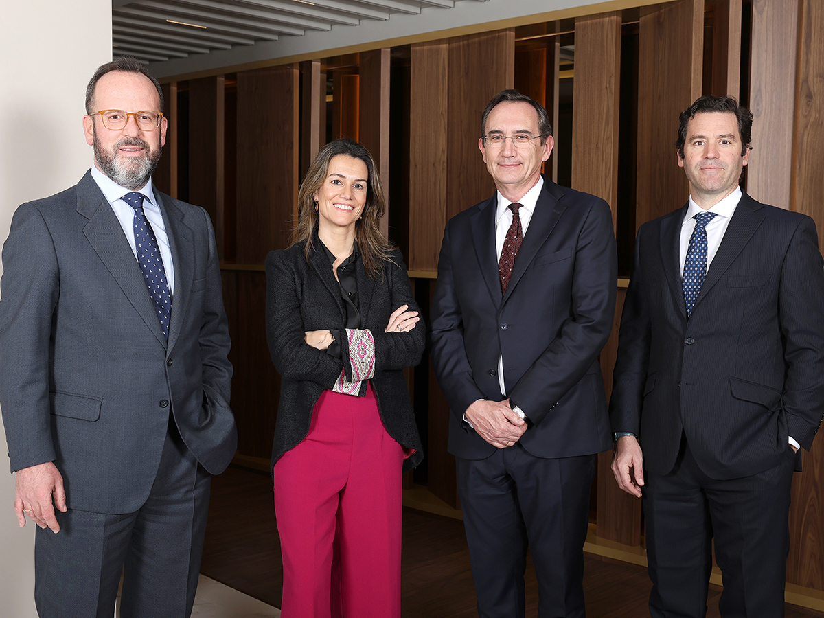 White & Case incorpora a Íñigo del Guayo como counsel a su Departamento de Energía e Infraestructuras