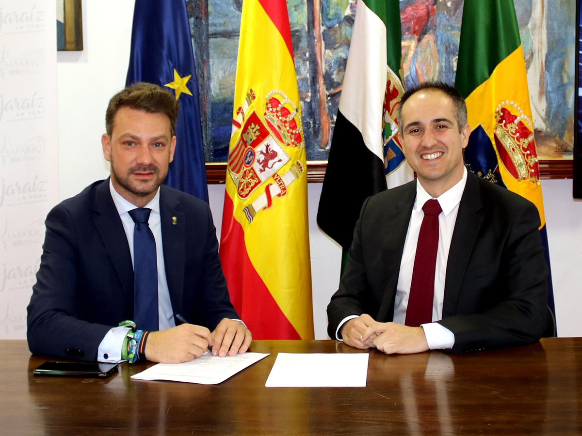 Cox Energy crea la primera comunidad energética municipal de Extremadura en Jaraiz de la Vera