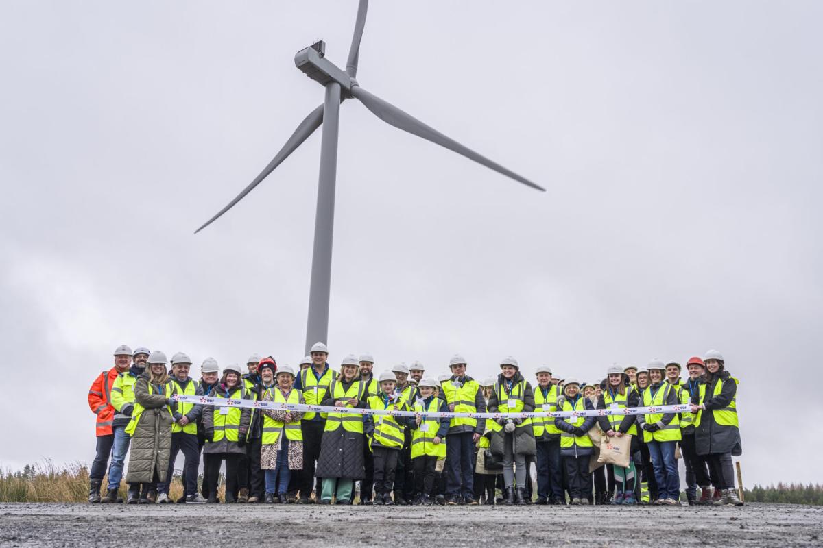 La capacidad eólica terrestre acumulada del Reino Unido supera los 15 gigavatios