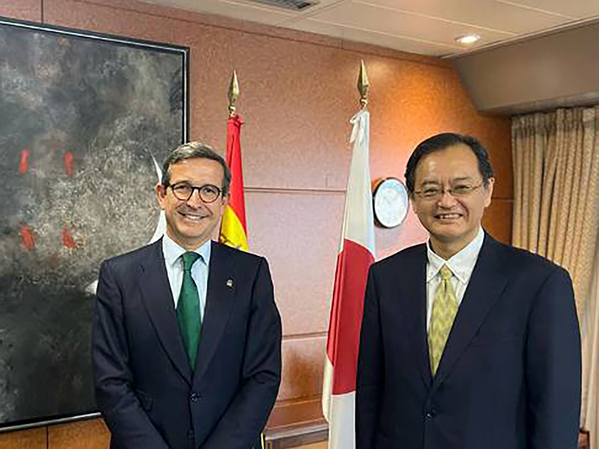 Paradela presenta al embajador de Japón la hoja de ruta andaluza del hidrógeno verde