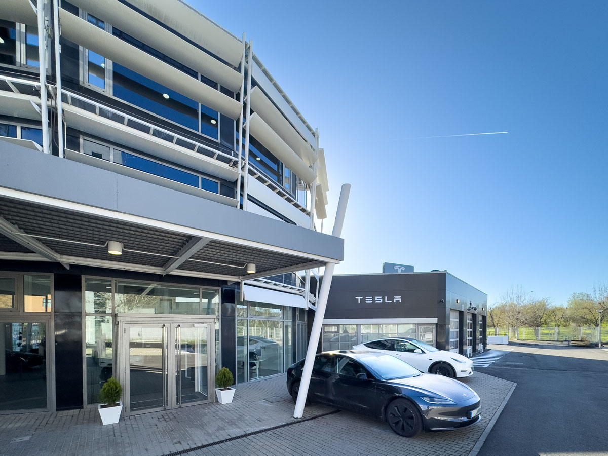 El Tesla Center Alcobendas abre sus puertas