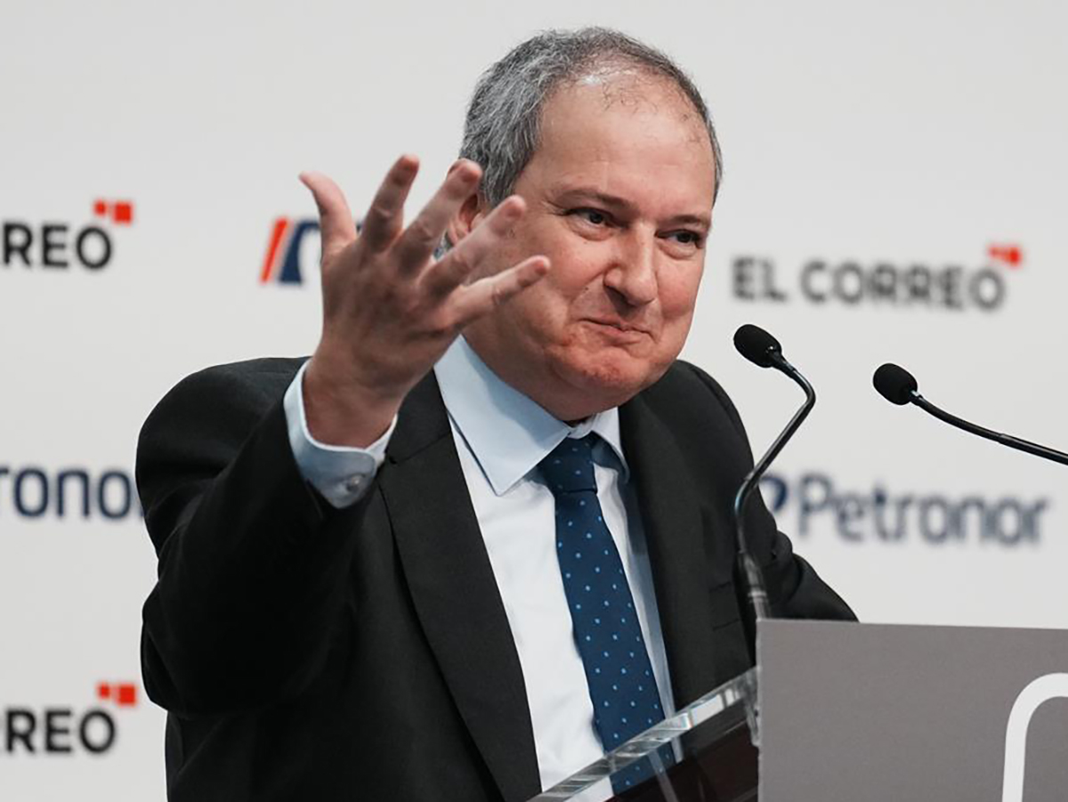 Hereu expresa, ante la demanda de Iberdrola a Repsol, "pleno respeto a las partes" y pide invertir "mucho"