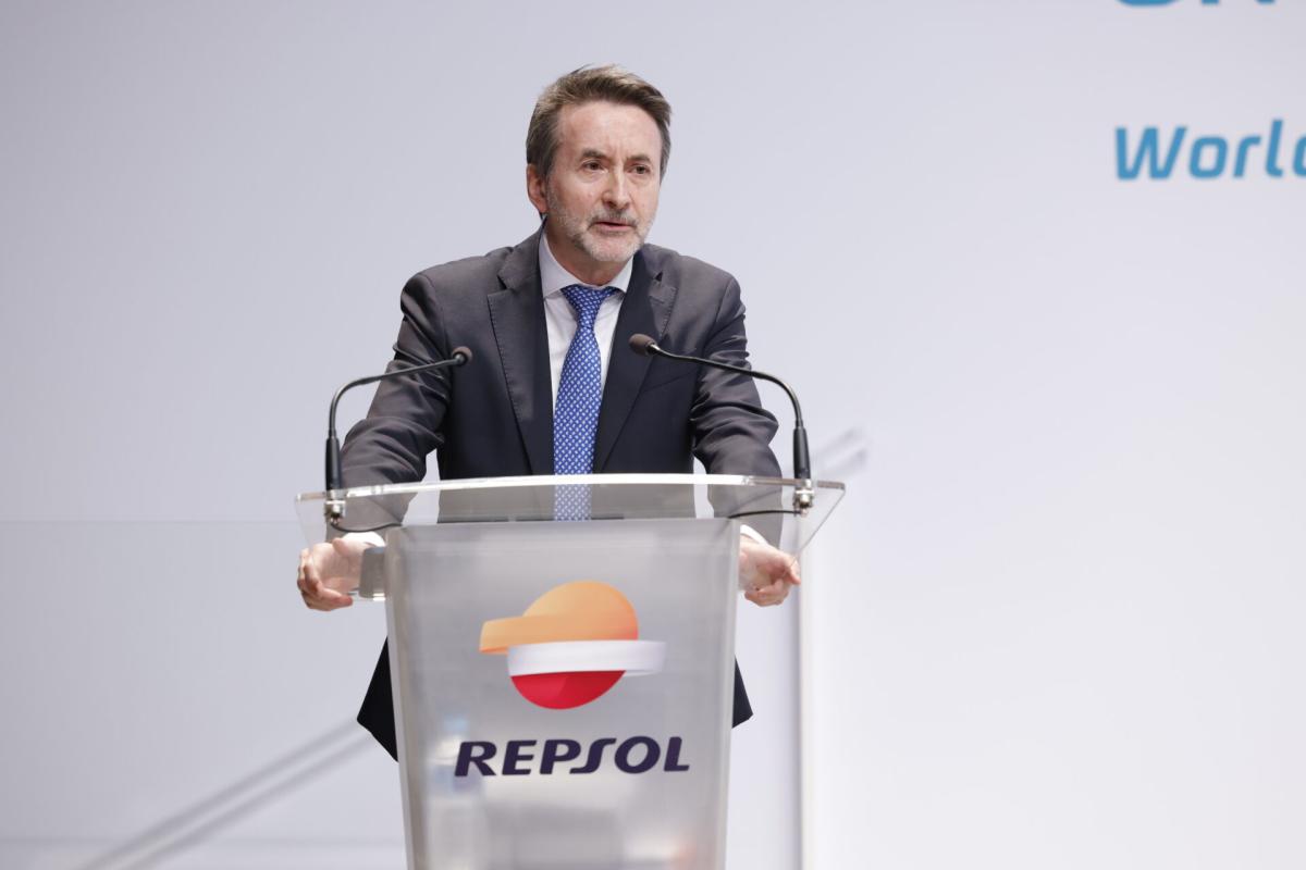 Imaz (Repsol) saca la artillería contra Iberdrola y Teresa Ribera