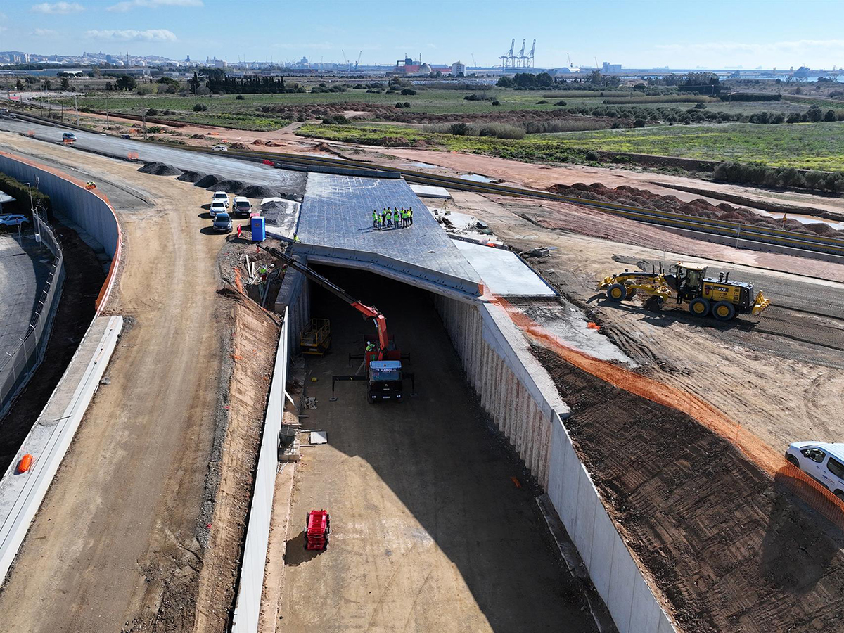 El Port de Tarragona se postula en China para acoger plantas de electromovilidad