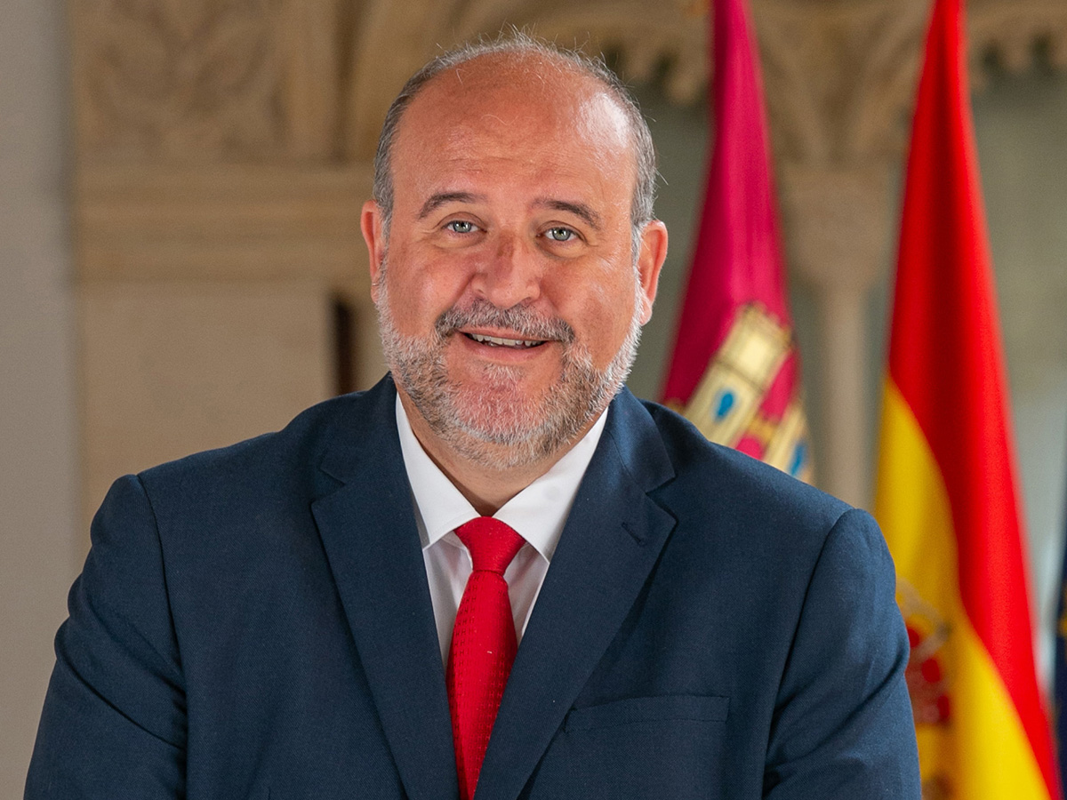 Castilla-La Mancha pide al Gobierno el uso de la energía renovable que se genera en la región