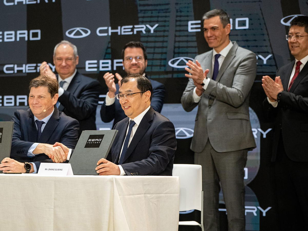 Chery y Ebro pactan producir 50.000 vehículos en la Zona Franca de Barcelona en 2027