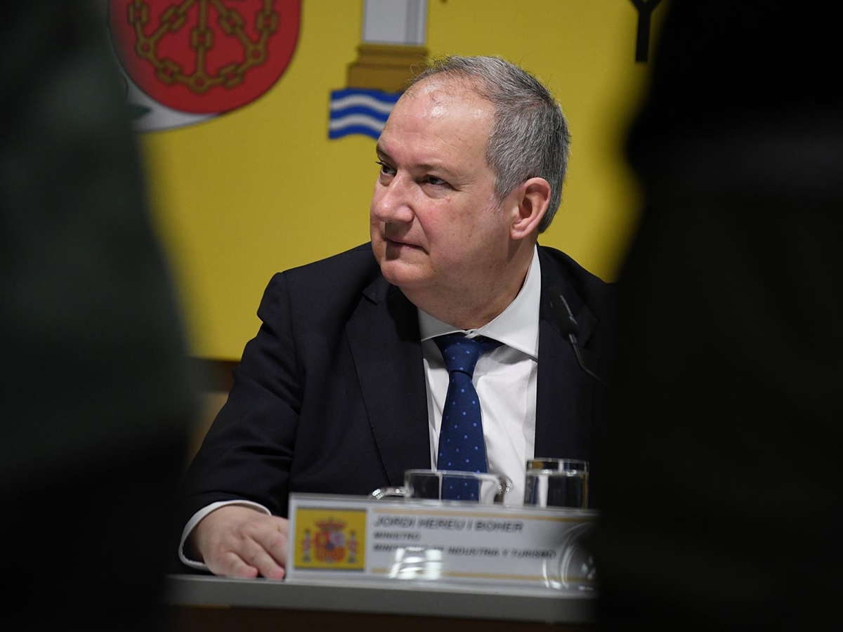 Hereu confía en "alcanzar la media europea" y doblar la cuota de vehículos eléctricos