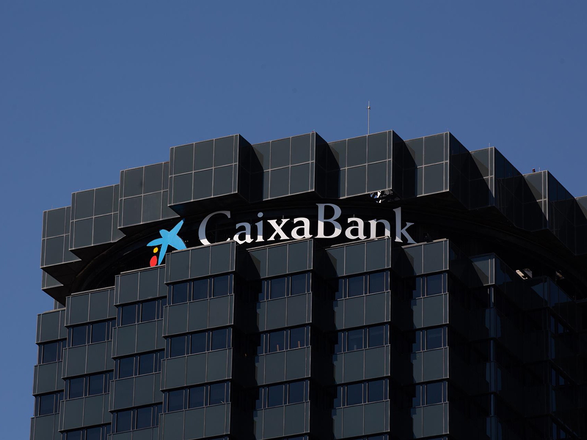 CaixaBank marca objetivos intermedios de su cartera hacia la neutralidad climática en 2050