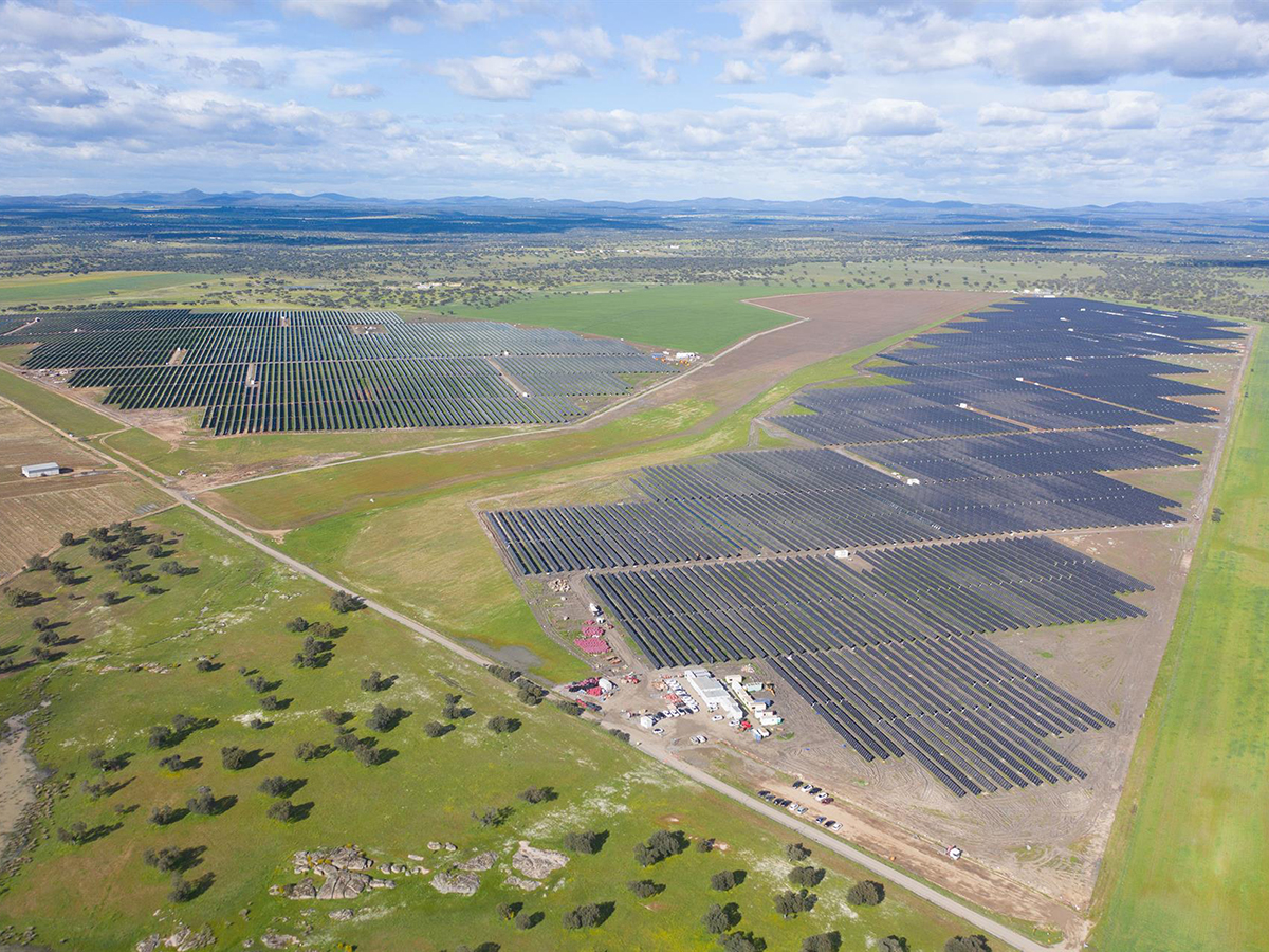 OHLA construirá y operará una planta fotovoltaica en Murcia de 200 MW por 70 millones