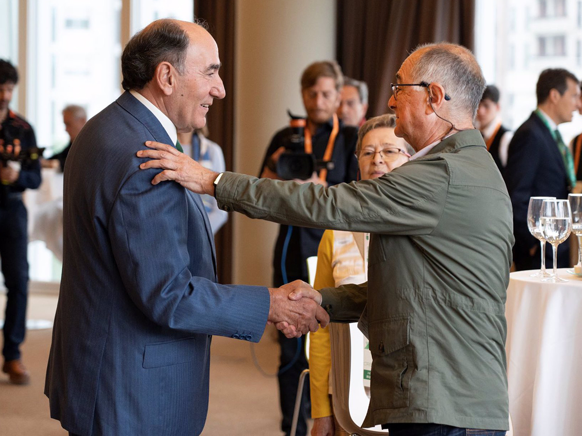 Galán reafirma el compromiso de Iberdrola con la creación de valor en un encuentro con accionistas en Bilbao