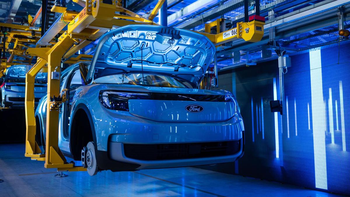 Ford inicia la producción del Explorer EV