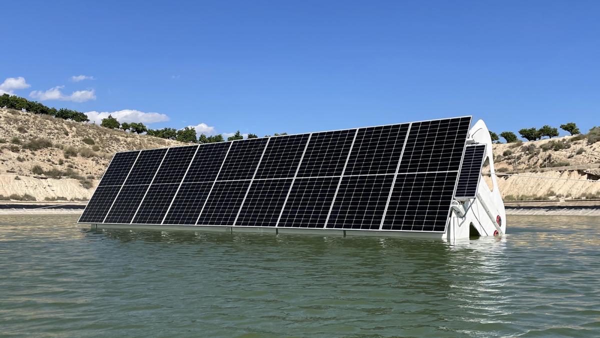 Soltec lanza Flotus, su innovador seguidor solar flotante