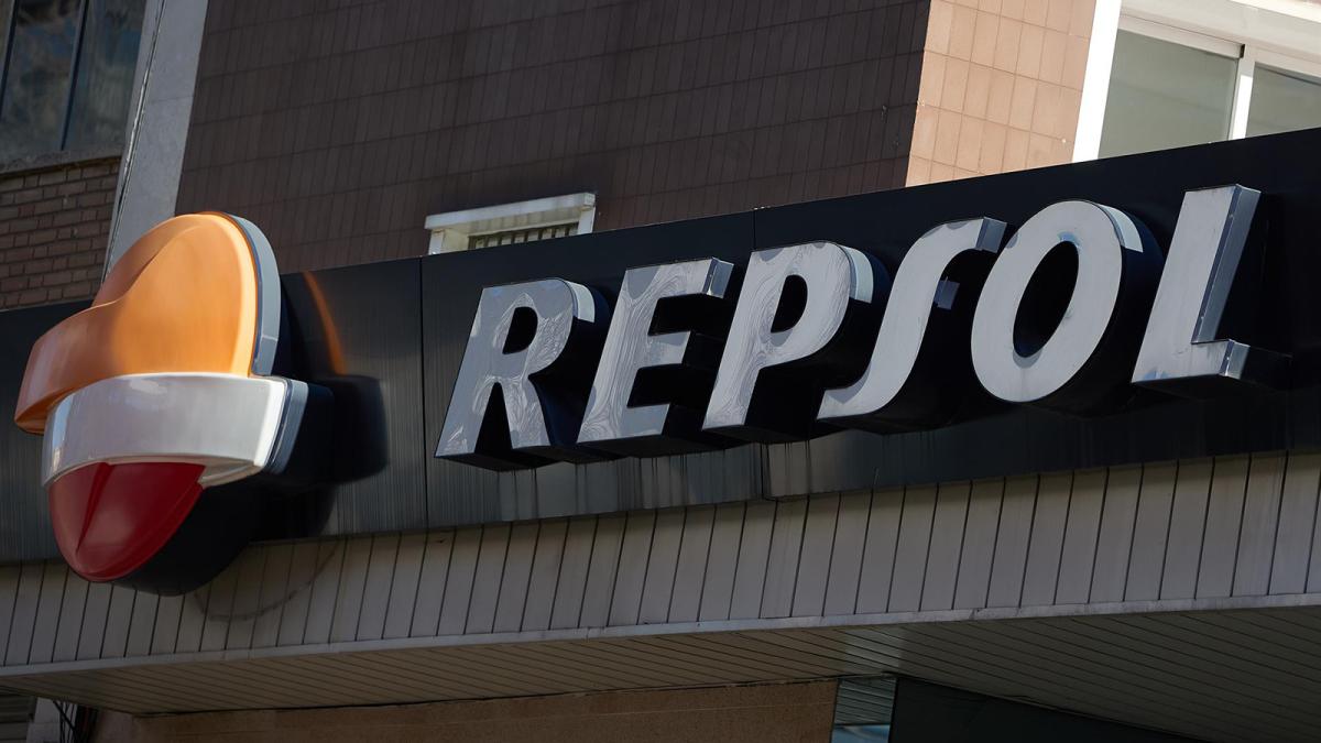  Una gasolinera de Repsol.