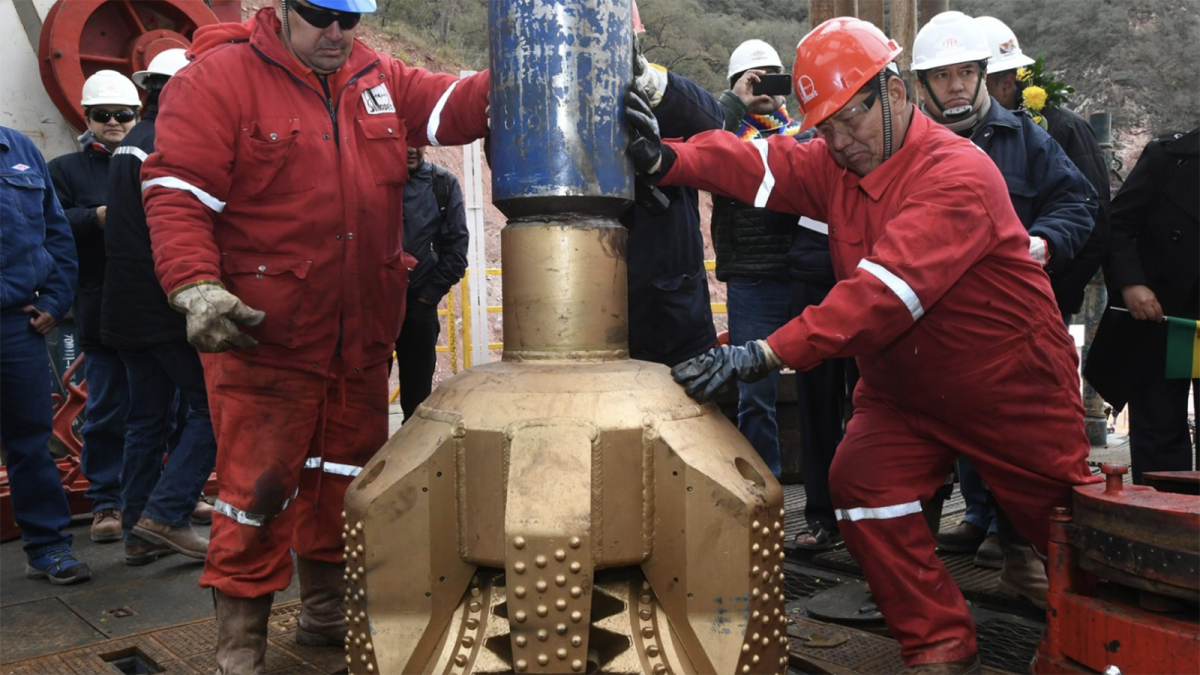 Bolivia anuncia el descubrimiento de "megapozo" de gas natural en el occidente del país