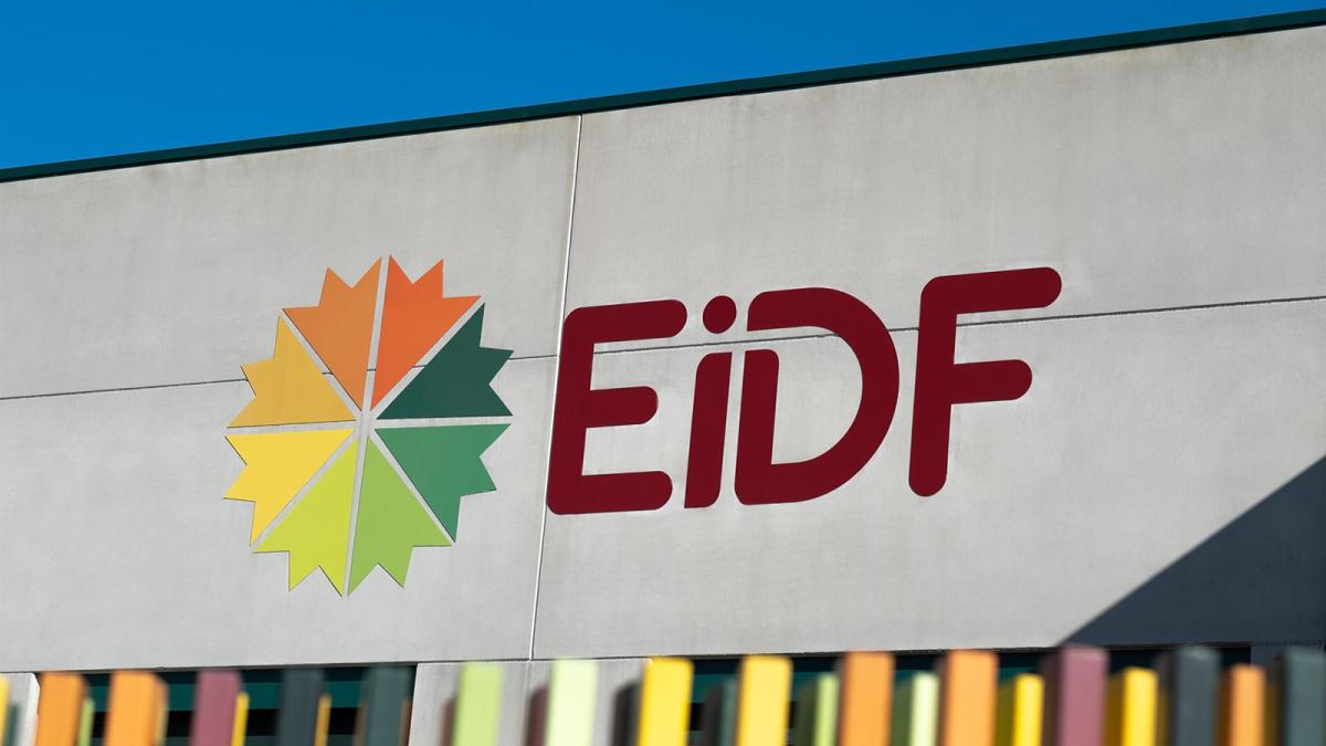 EiDF vende plantas fotovoltaicas a Finlight por 25,5 millones