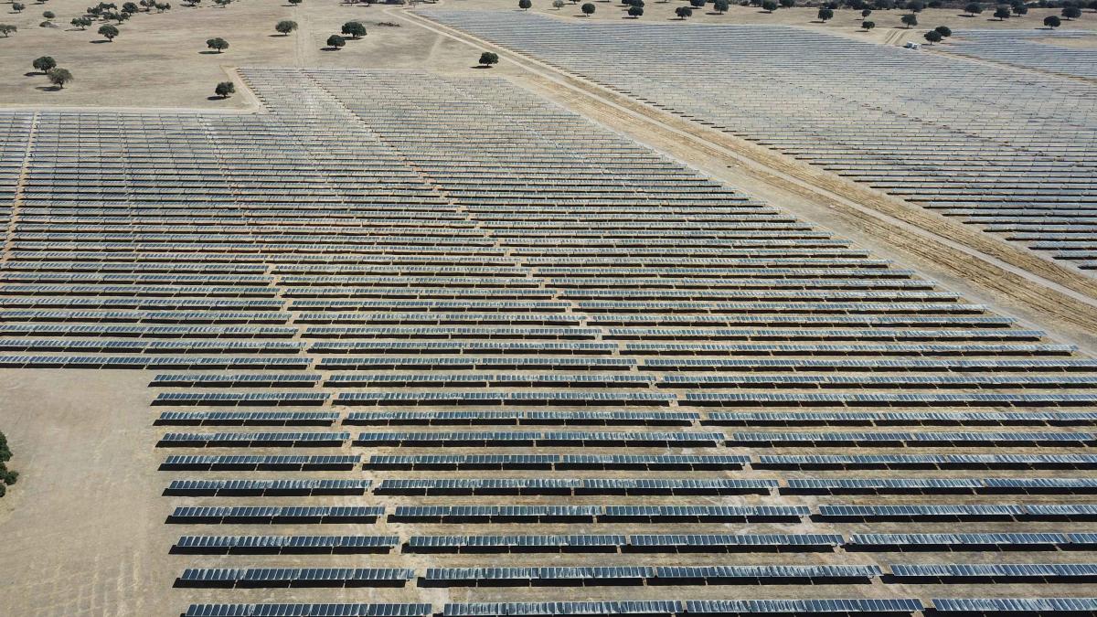 La fotovoltaica saca músculo: instaló casi 7,5 GW en 2023 y lleva un 2024 cercano a esas cifras