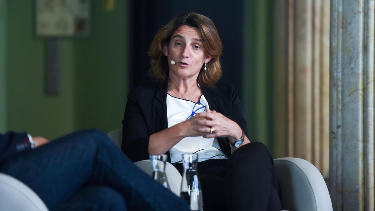 La vicepresidenta tercera y ministra para la Transición Ecológica y el Reto Demográfico, Teresa Ribera, durante la inauguración del refugio climático del Círculo de Bellas Artes.