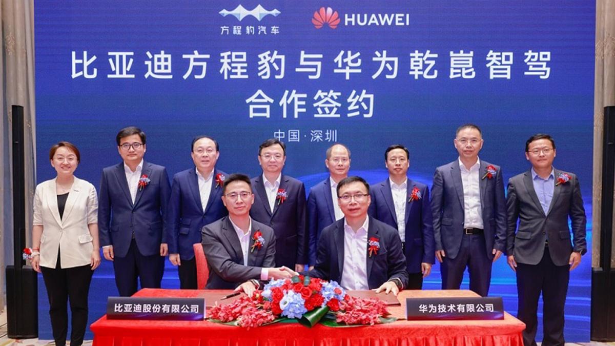 BYD firma un acuerdo con Huawei para usar su sistema de conducción autónoma de vehículos eléctricos