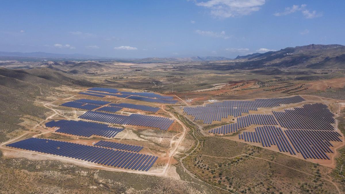 Aquila Clean Energy recibe autorización para construir 700 MW solares en España