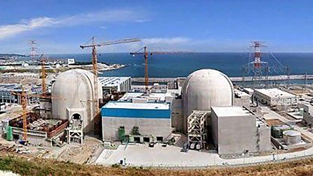 Emiratos Árabes Unidos pone en "plena operación" el reactor nuclear Barakah que cubre 25% de sus necesidades eléctricas