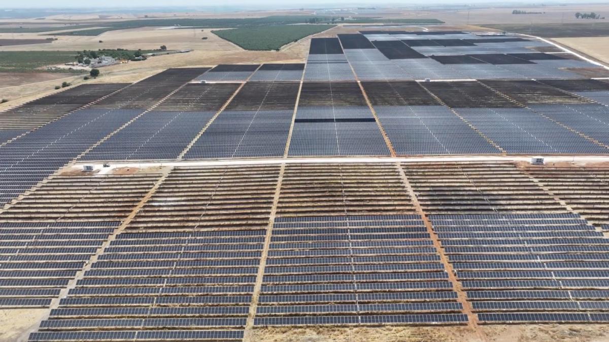 Naturgy pone en marcha su primera planta fotovoltaica en la provincia de Sevilla