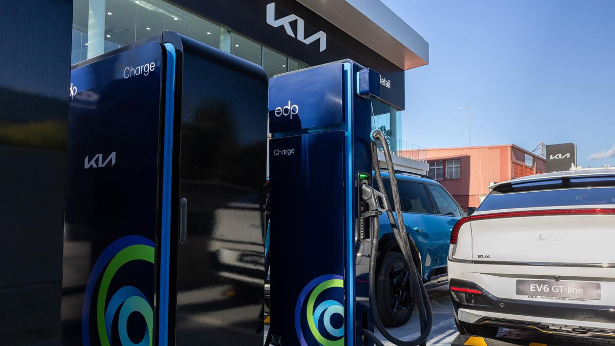 KIA inaugura (por fin) su cargador ultrarrápido en Madrid