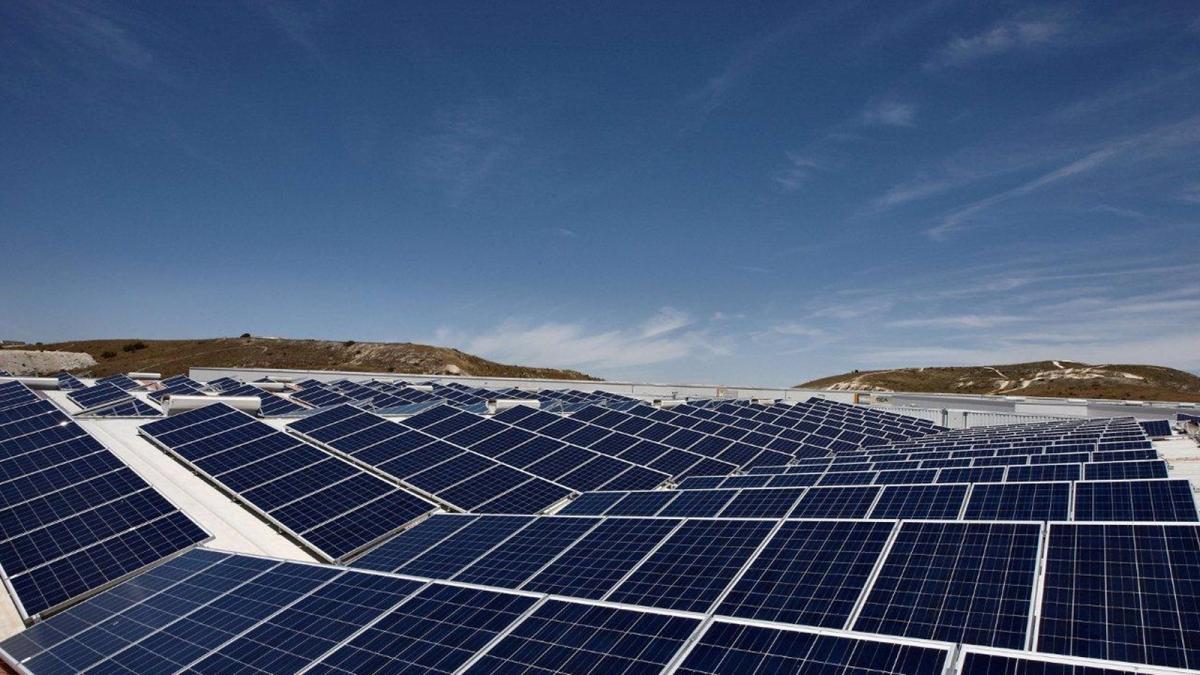 La solar fotovoltaica en España ya supera en lo que va de año la producción récord que firmó en 2023