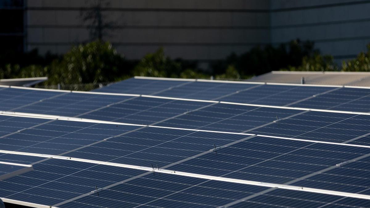 Placas solares en el complejo tecnológico de Móstoles.