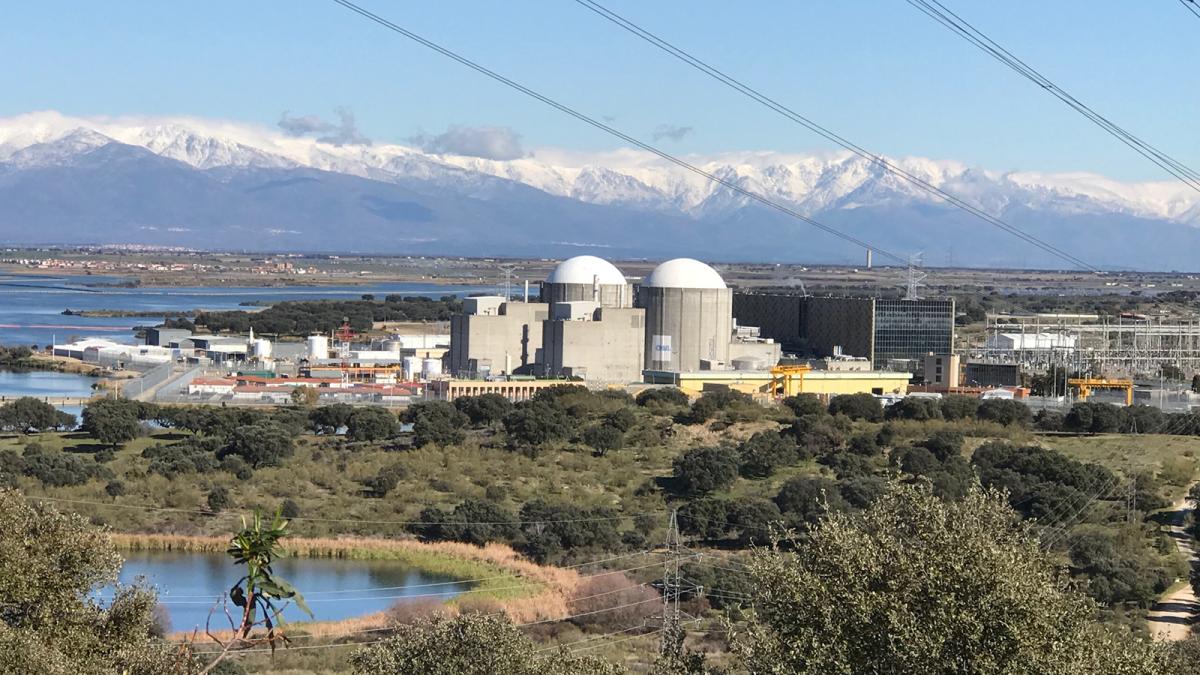 Ingenieros andaluces rechazan el cierre de Almaraz y piden una revisión de la fiscalidad