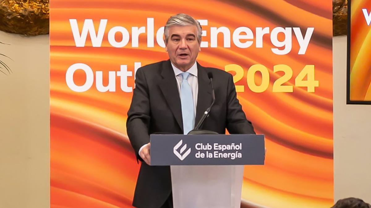 El presidente de Naturgy y Enerclub, Francisco Reynés, en la presentación del informe 'World Energy Outlook' de la AIE.