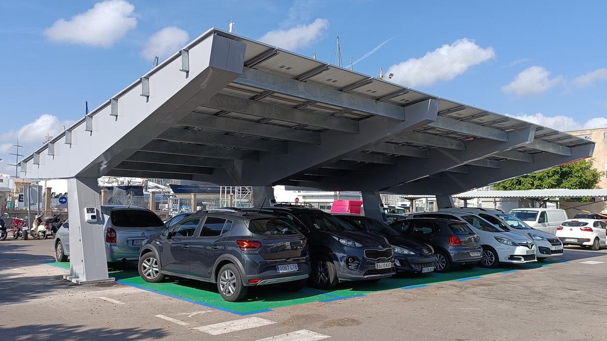 Puertos de Baleares promueve la movilidad eléctrica con nuevas marquesinas fotovoltaicas y puntos de recarga