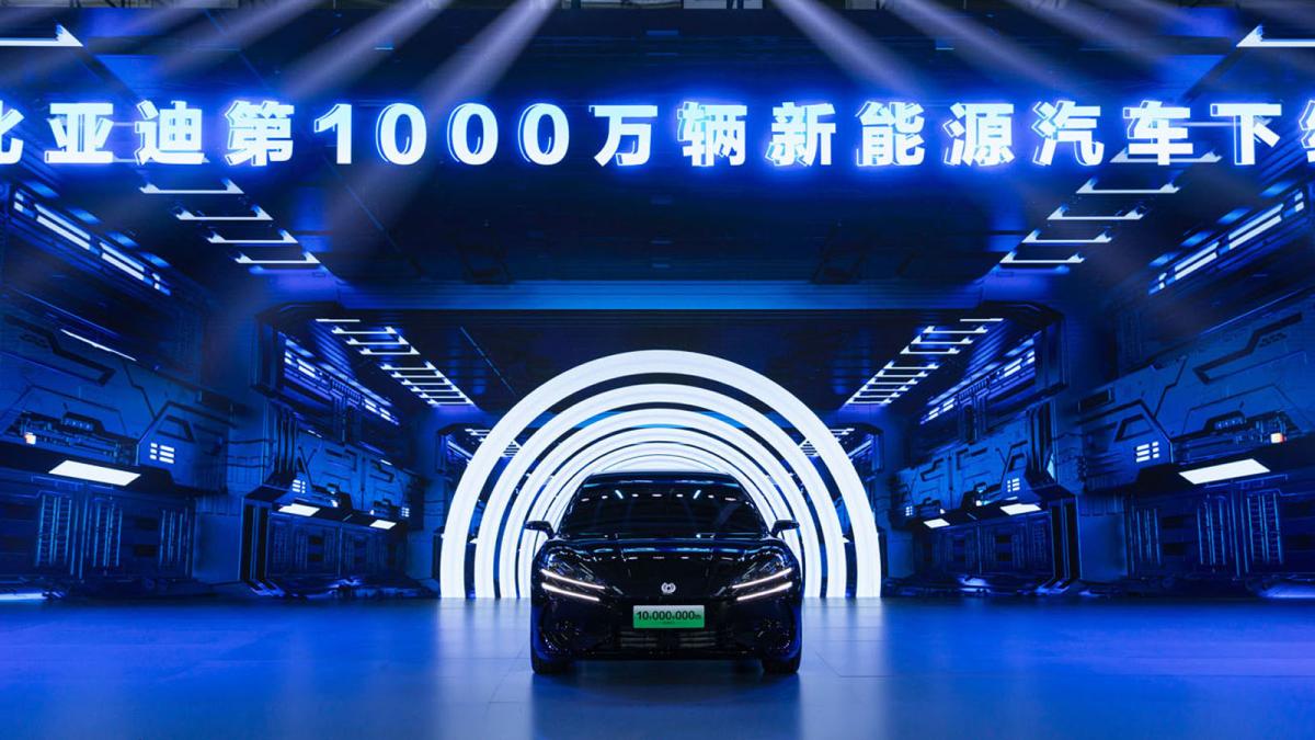 La cuenta infinita: BYD produce su coche 10 millones con enchufe