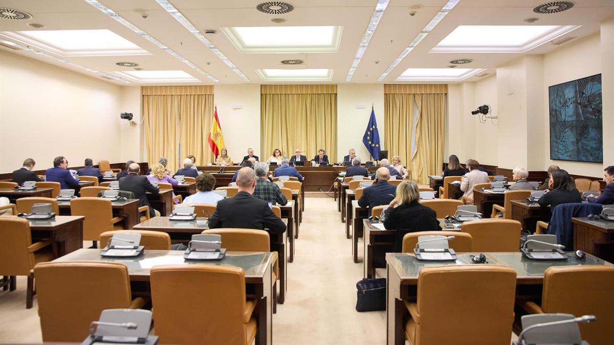 El Congreso retrasa dos horas la votación de la ley fiscal tras varias derrotas del PSOE y falta de apoyos