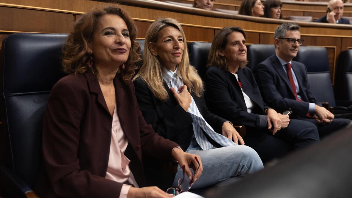 La vicepresidenta primera y ministra de Hacienda, María Jesús Montero; la vicepresidenta segunda y ministra de Trabajo, Yolanda Díaz; la vicepresidenta tercera y ministra para la Transición Ecológica, Teresa Ribera y el ministro de la Presidencia, Félix Bolaños.-