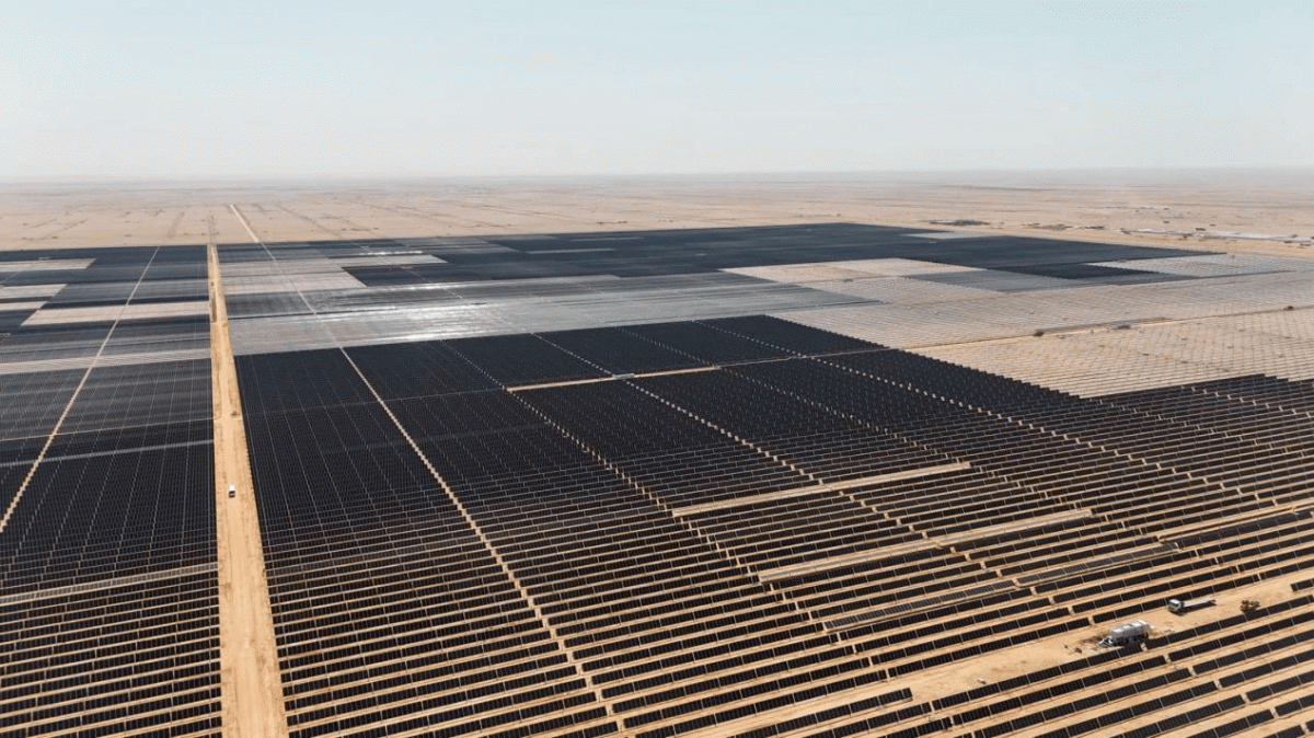 Proyecto solar de Jinko en Arabia Saudita.  