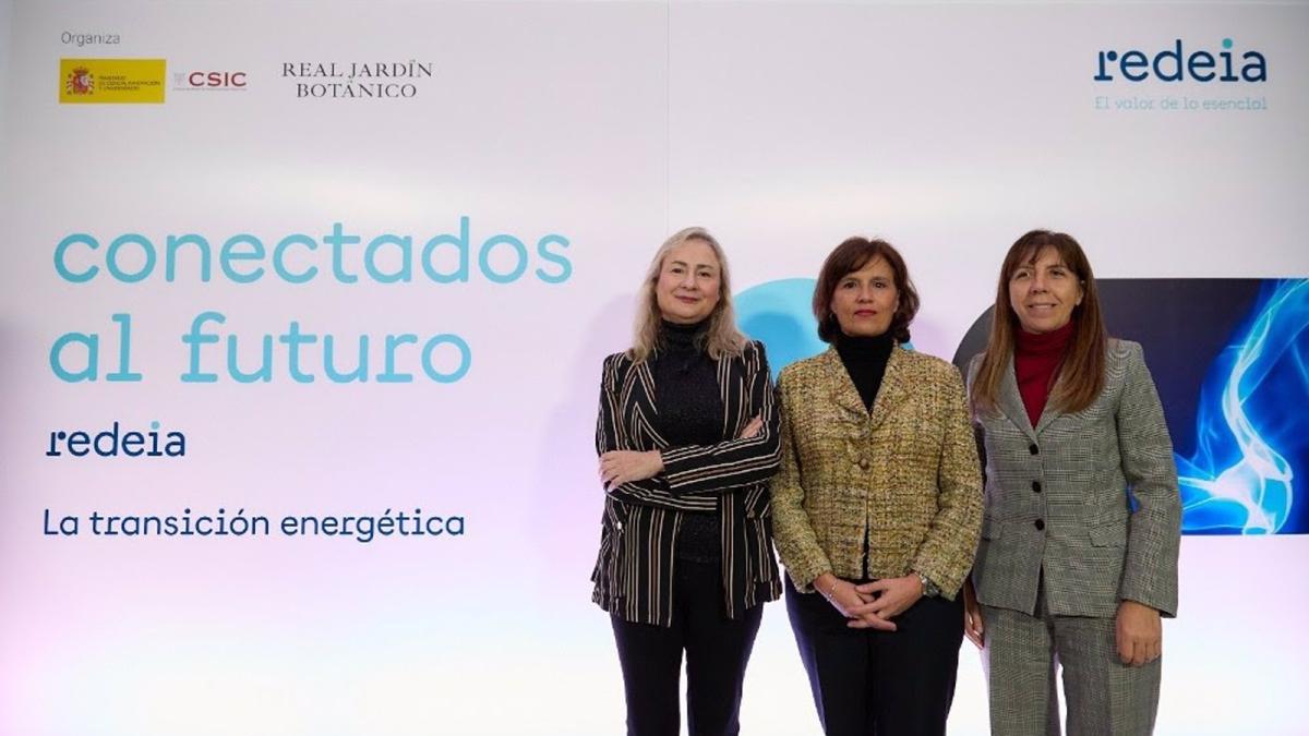 El Real Jardín Botánico, del Consejo Superior de Investigaciones Científicas, (RJB-CSIC) y Redeia, matriz de Red Eléctrica, inauguran la exposición ‘Conectados al futuro: la transición energética’.