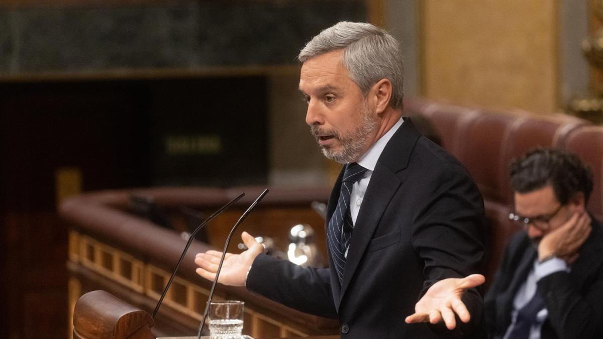 El diputado del PP Juan Bravo interviene durante una sesión plenaria en el Congreso de los Diputados.