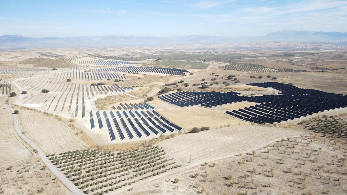 Plenitude alcanza los 950 MW renovables instalados en España.