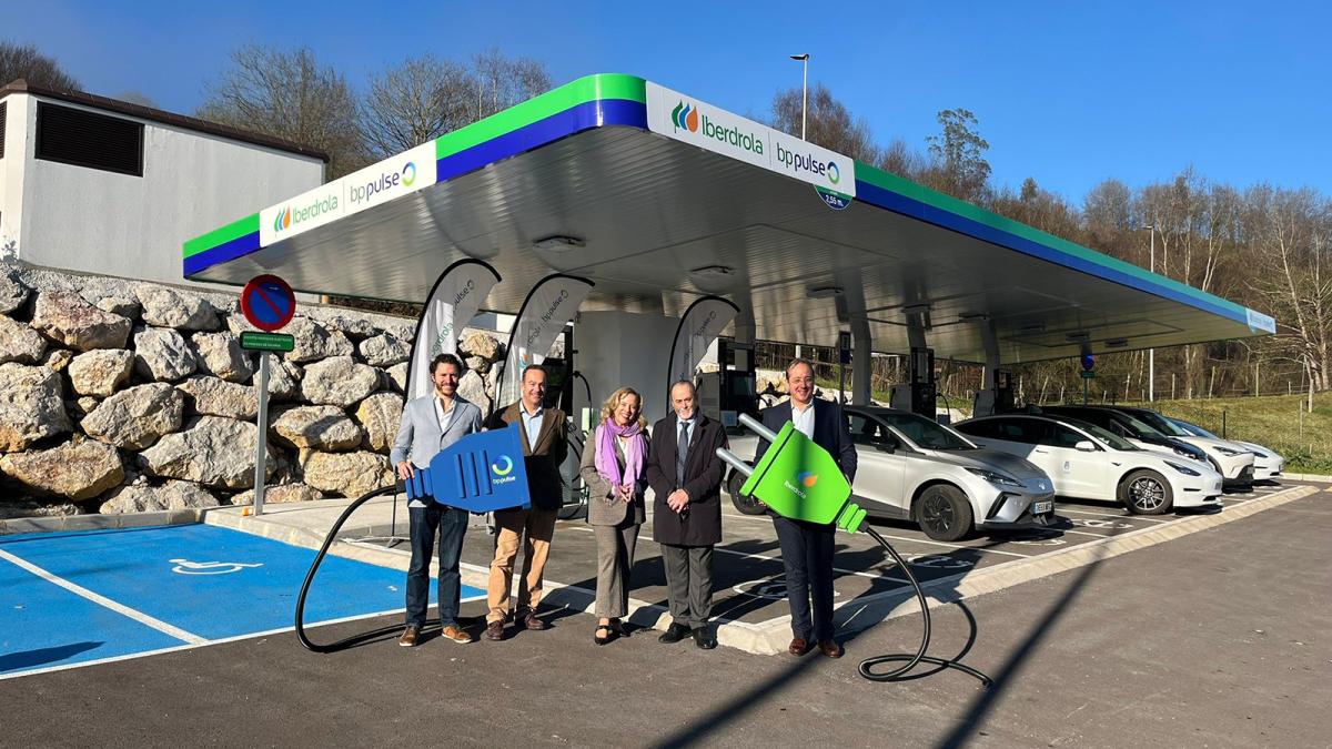 Inauguración hoy por parte de Iberdrola | bp pulse del primer hub de recarga ultrarrápida de Asturias para vehículos eléctricos.